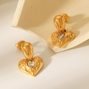 18k gold plated stainless steel heart stud earrings with sparkling round zircon stone