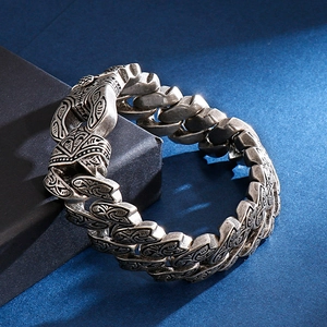 Vintage oxidiertes Edelstahl-Kettenarmband für Herren mit aufwendigem Reliefflatmuster