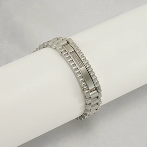 Men's stainless steel watchband link bracelet with cable texture and polished silver finish