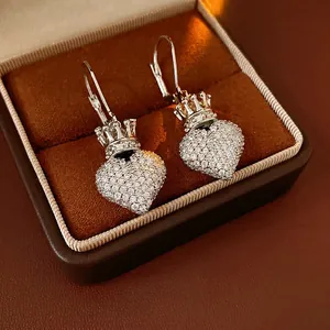 Boucles D'oreilles Pendantes Coeur Couronne Pour Femmes Bijoux Élégants En Cuivre Zircon Avec Tige En Acier