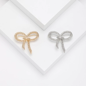 Elegant Alloy Bow Brooch With Twisted Rope Texture Metallic Ribbon Pin For Suits Dresses Versatile Jewelry For Women
