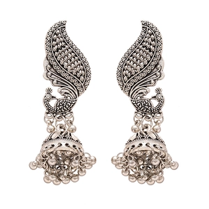 Boucles d'oreilles paon ethniques avec pompons de cloche en argent vieilli