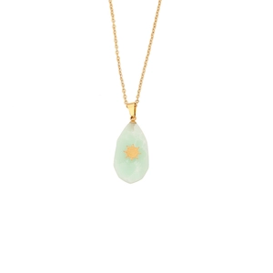 Irregular natural stone necklace with green drop pendant and gold sun pattern