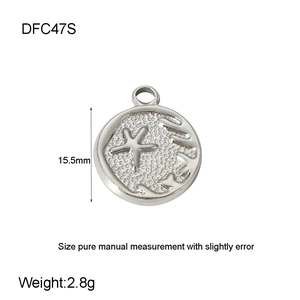 Detailed view of silver starfish pendant with 15.5mm diameter and 2.8g weight