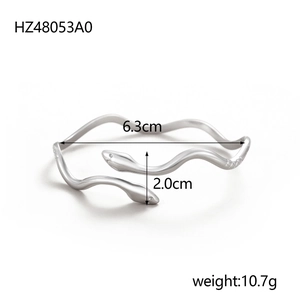 Adjustable stainless steel snake bracelet with 6.3cm inner diameter and wrap leaf design