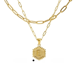 Detail of 18K gold plated stainless steel paperclip necklace with hexagon letter E pendant