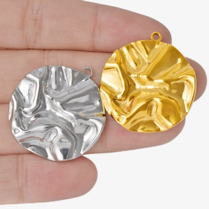Pendentifs ronds plissés en acier inoxydable 304 doré et argenté pour bijoux DIY