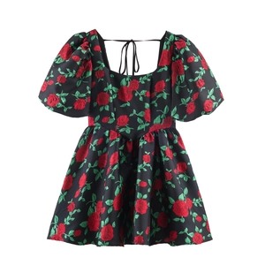 Robe Mini Pour Femmes Avec Col Carré Et Manches Bouffantes Jacquard Fleuri Style Vintage Français Dos Nu Élégant