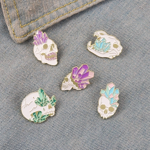 Creative Skull Crystal Enamel Pin Brooch Gothic Alloy Badge Jewelry Accessory For Clothing Backpack Bag Hat