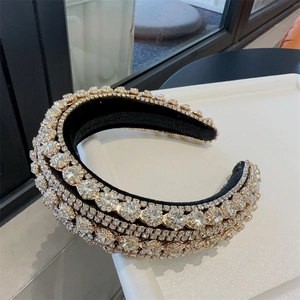 Baroque padded headband with sparkling gold crystals and rhinestones in heart shapes