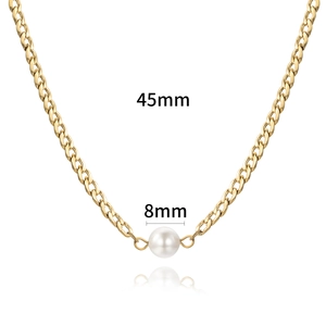 Detail showing an 8mm pearl pendant on a 45mm gold necklace chain with reflection