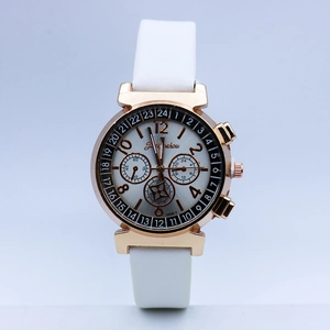 Fashionable quartz wristwatch with white leather strap and rose gold case for women