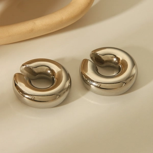 Minimalist silver mirror-finish stainless steel C-shaped ear cuffs for non-pierced ears