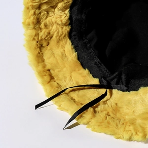 Chapeau bob d'hiver en fausse fourrure jaune gingembre avec doublure intérieure réglable