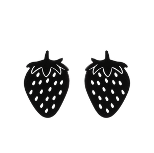 Süße schwarz-weiße Erdbeer-Ohrstecker im minimalistischen Cartoon-Frucht-Stil