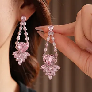 Boucles d'oreilles cœur rose en zircon avec pampilles élégantes et style de cour luxueux
