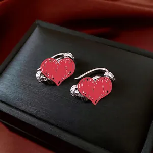 Horseshoe Shaped Copper Ear Cuff Minimalist Zircon Inlaid Clip On Earrings For Women Luxury Fashion Accessory