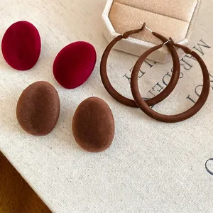 Boucles d'oreilles ovales en velours rétro et créoles pour femmes en bordeaux et marron