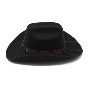 Classic black felt cowboy hat with 9.5cm brim and studded leather decorative band