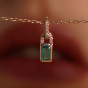 Luxurious 18K gold plated S925 silver necklace with rectangular green gemstone pendant