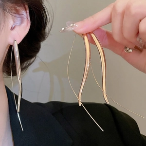 Minimalist Long Streamlined Drop Earrings With Silver Earring Post Polished Wave Shape For Women Fashion Jewelry