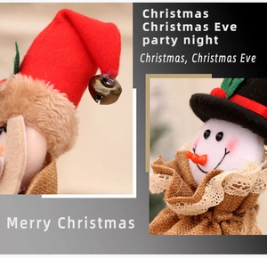 Détails des sacs cadeaux de Noël tricotés avec bonhomme de neige et Père Noël en peluche