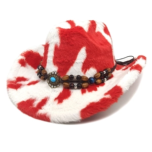 Chapeau de cowboy rouge et blanc à imprimé vache en peluche avec perles en bois