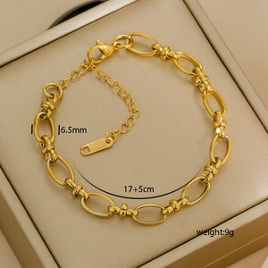 Pulsera de eslabones ovalados de 6,5 mm en acero de titanio bañado en oro de 18K con cierre