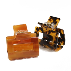 Set of two tortoise shell and amber acetate hair claws in geometric square shape