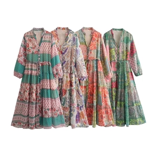 Robe Maxi Bohême Femmes Manches Longues Col V Imprimé Floral Paisley Patchwork Ourlet À Étages Polyester Fil D'or Élégant