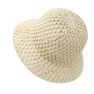 Chapeau bob beige au crochet pour femme avec maille respirante et bord ondulé