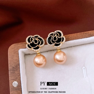 Elegante Kamelienblüten Ohrhänger Mit Schwarzer Emaille Zirkon Und Künstliche Perle Für Damen Versilberte Ohrstecker Vintage