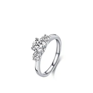 Elegant S925 sterling silver ring with three round brilliant cut cubic zirconia stones