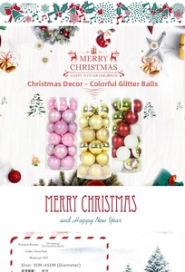 Dettaglio di palline di Natale rosa e oro in confezione cilindrica trasparente