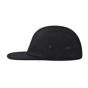 Cappellino camp classico in cotone nero con visiera piatta e occhielli laterali