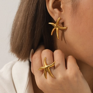 Minimalist 18K gold stainless steel starfish stud earrings and ring set for women