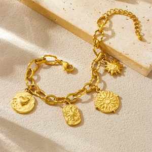 Vintage gold-plated stainless steel chain bracelet with sun and heart charm pendants