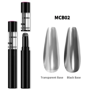 Macro detail of silver chrome pigment pen MCB02 showing sponge tip and metallic mirror finish