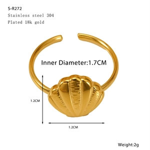 Detailed view of 18k gold plated stainless steel seashell ring with 1.7cm inner diameter