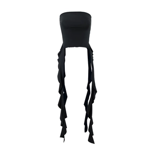 Top court bustier noir sexy pour femme avec de longs détails de volants fluides et chic