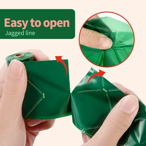 Bolsas ecológicas verdes para excrementos de perro con línea dentada fácil de abrir.