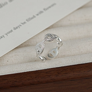 S925 sterling silver pig nose open ring with minimalist anchor chain design in silver
