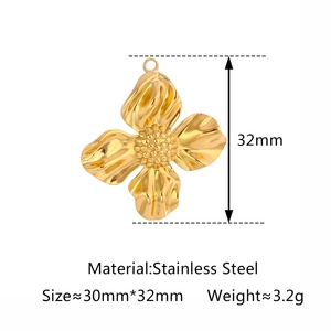 Golden stainless steel sunflower pendant 30mm x 32mm vintage floral jewelry accessory