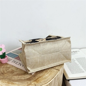 Japanese style cute bear jute lunch bag with handle for students and large capacity storage