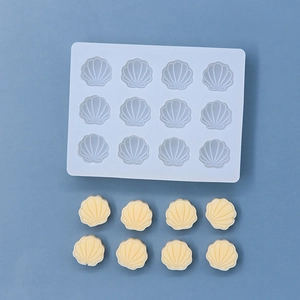 12-cavity shell shaped silicone mold for DIY baking, cakes, chocolate and candles