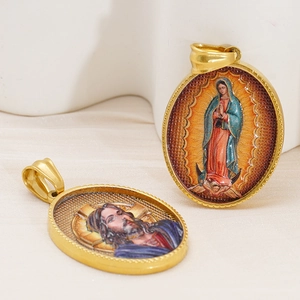 Oval 18k gold stainless steel pendants featuring Virgin Mary and Jesus religious icons