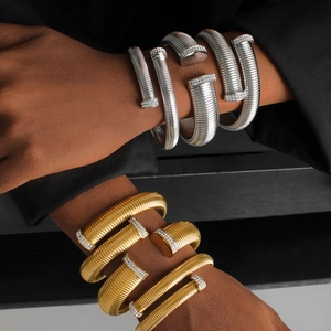 Elegant multi-layer spiral titanium steel bracelet with zircon inlay in gold and silver