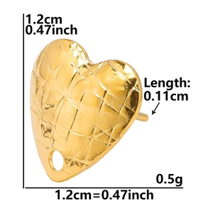 Detail showing dimensions of heart-shaped gold quilted stainless steel earring studs