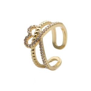 Detailed view of adjustable golden rope ring featuring zircon heart and pavé setting