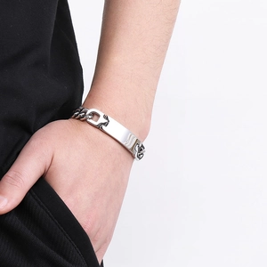 Minimalist silver stainless steel chain bracelet with rectangular plate for men and women